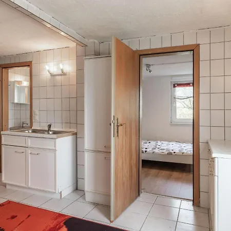 아파트 Cosy Flat In With Garden