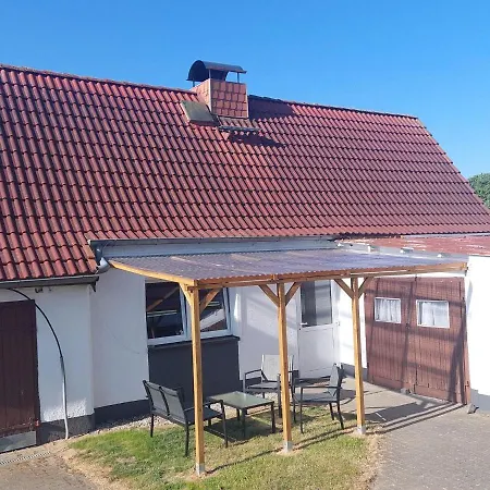 Apartment Cosy Flat In With Garden Niepars
